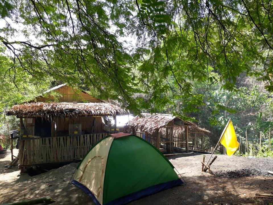 Antipolo Rizal -Tent Site-Forest Camp Adventure-With Hike & Climb Hotell Eksteriør bilde