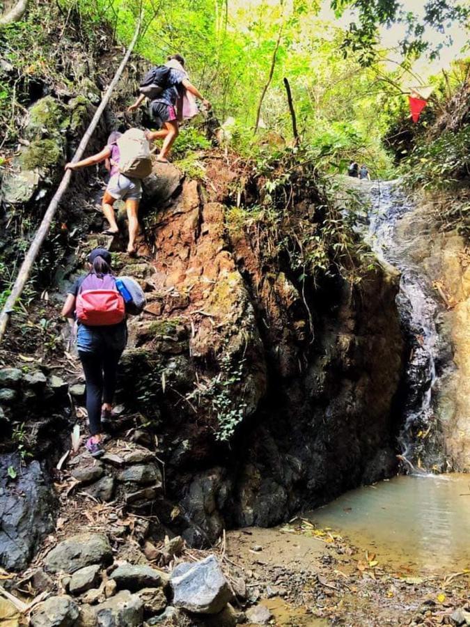 Antipolo Rizal -Tent Site-Forest Camp Adventure-With Hike & Climb Hotell Eksteriør bilde